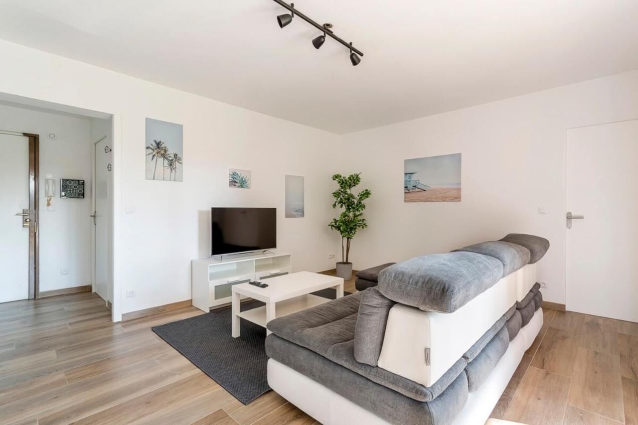 Suite Granges En Rez-De-Jardin Pour 4 Voyageurs ลียง ภายนอก รูปภาพ