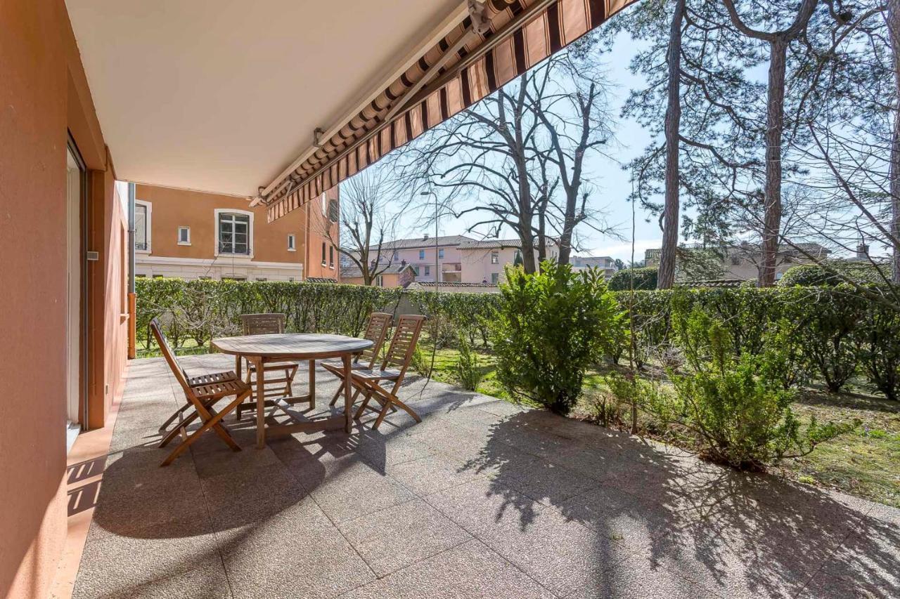 Suite Granges En Rez-De-Jardin Pour 4 Voyageurs ลียง ภายนอก รูปภาพ