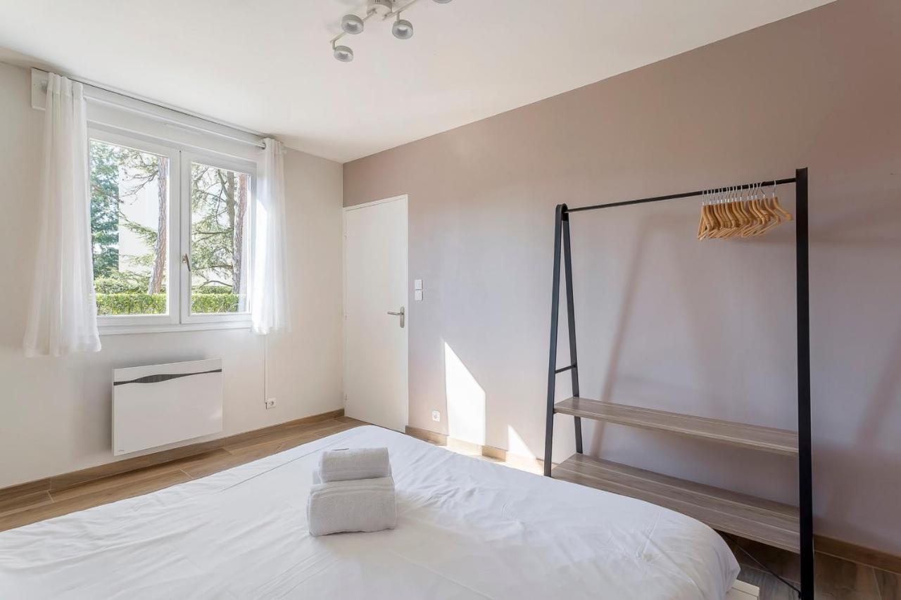 Suite Granges En Rez-De-Jardin Pour 4 Voyageurs ลียง ภายนอก รูปภาพ