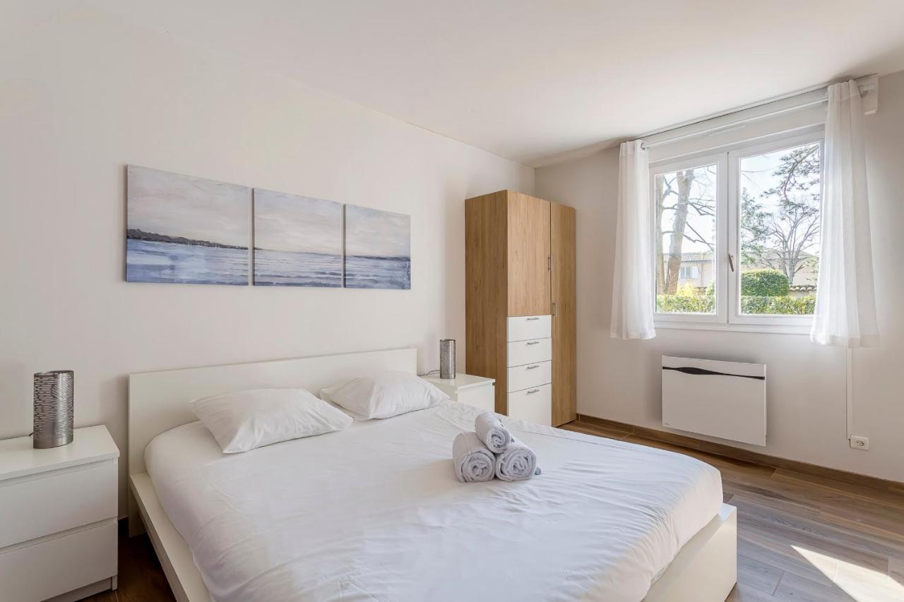 Suite Granges En Rez-De-Jardin Pour 4 Voyageurs ลียง ภายนอก รูปภาพ