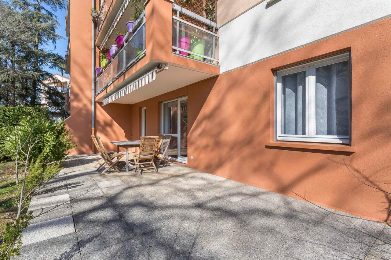Suite Granges En Rez-De-Jardin Pour 4 Voyageurs ลียง ภายนอก รูปภาพ