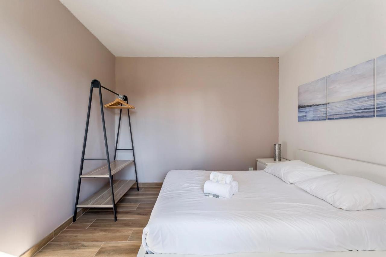 Suite Granges En Rez-De-Jardin Pour 4 Voyageurs ลียง ภายนอก รูปภาพ